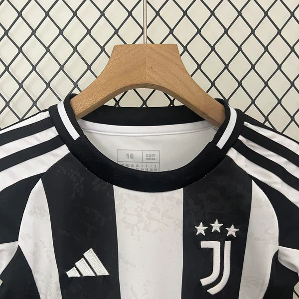 Conjunto Infantil Juventus 24/25 Home Adidas - Listrado